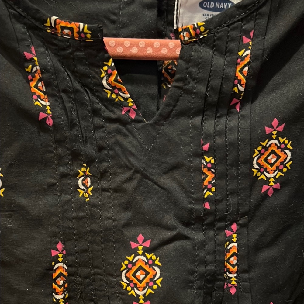 Old Navy Black and Pink Graphic Tunic Dress with Mandarin Collar - Picture 6 of 9